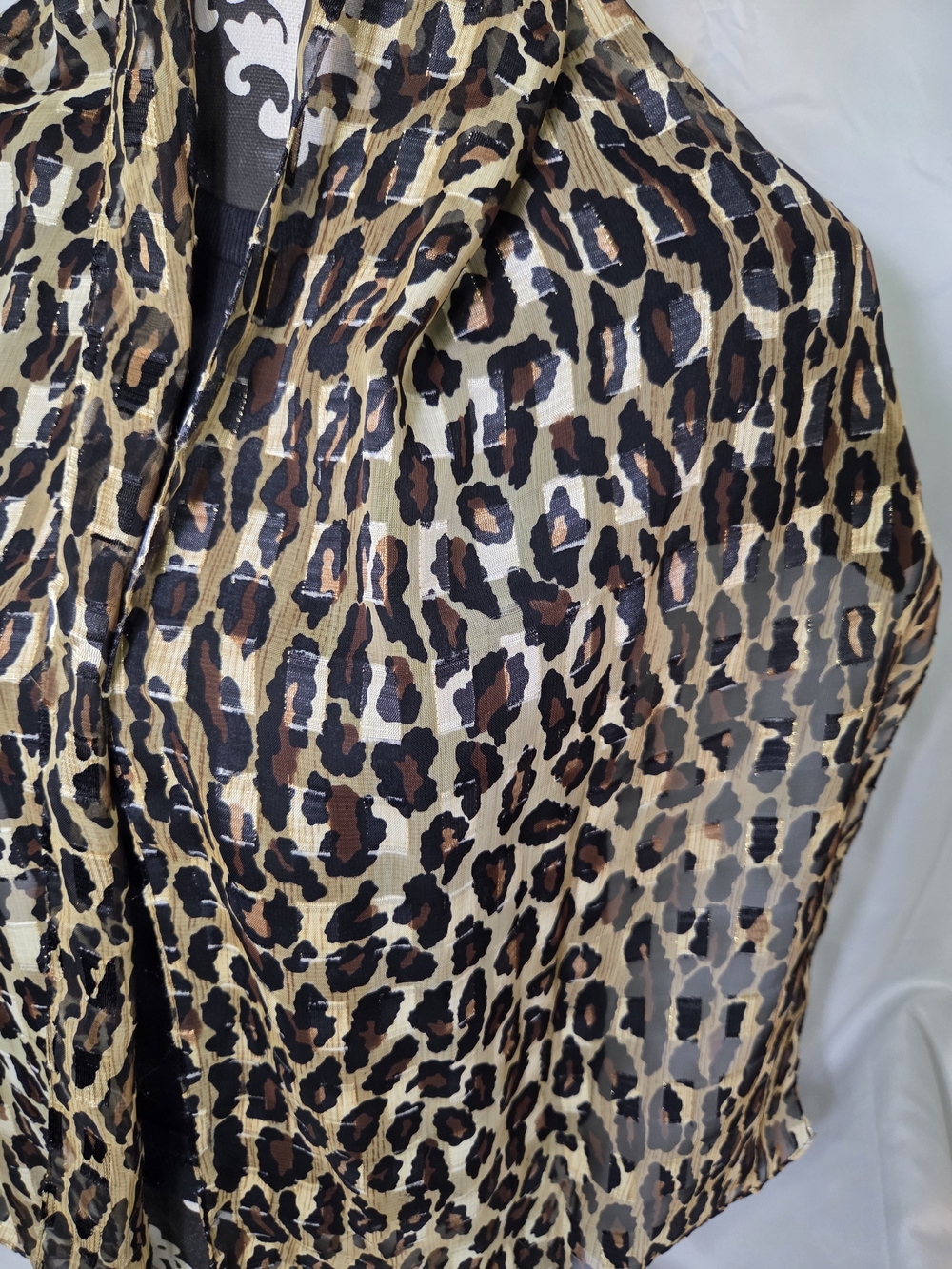 S123. Leopard Print Women's Scarf - Picture 4 of 6